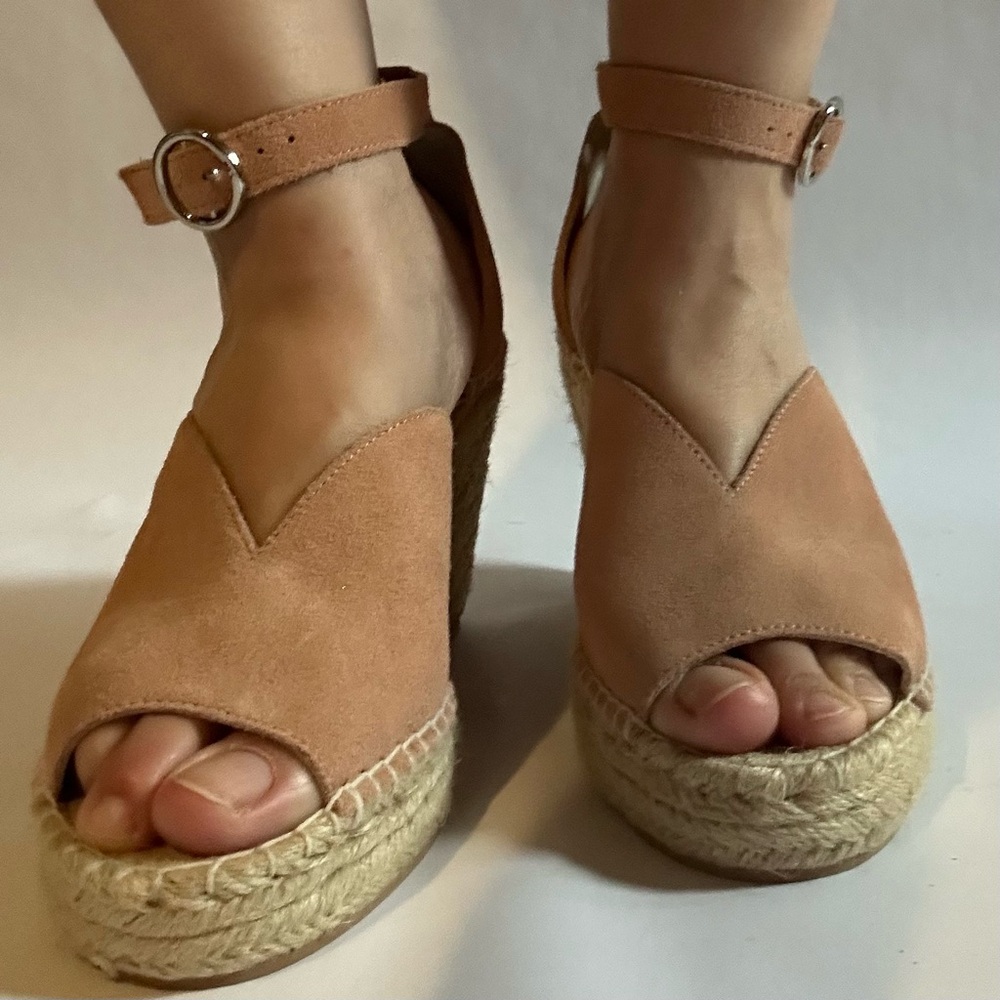 Seychelles Floral Espadrille Wedge Sandals Tan Suede Leather Peep Toe Heels Sz 9 - Picture 11 of 12